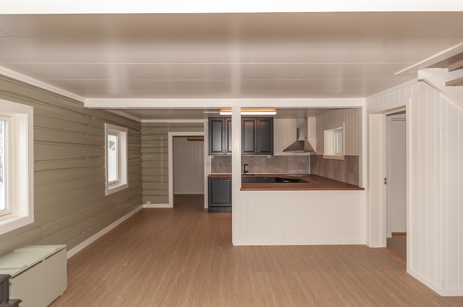 fra stue mot kjøkken/gang (1. etg) Galleribilde