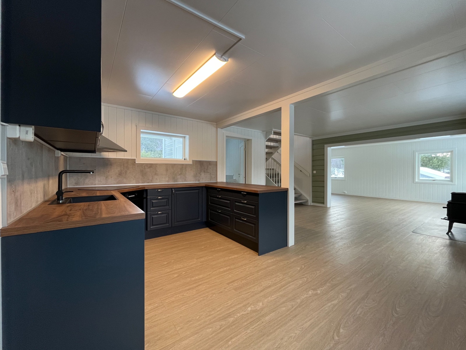 Fra gang mot kjøkken/stue (1. etg) Galleribilde