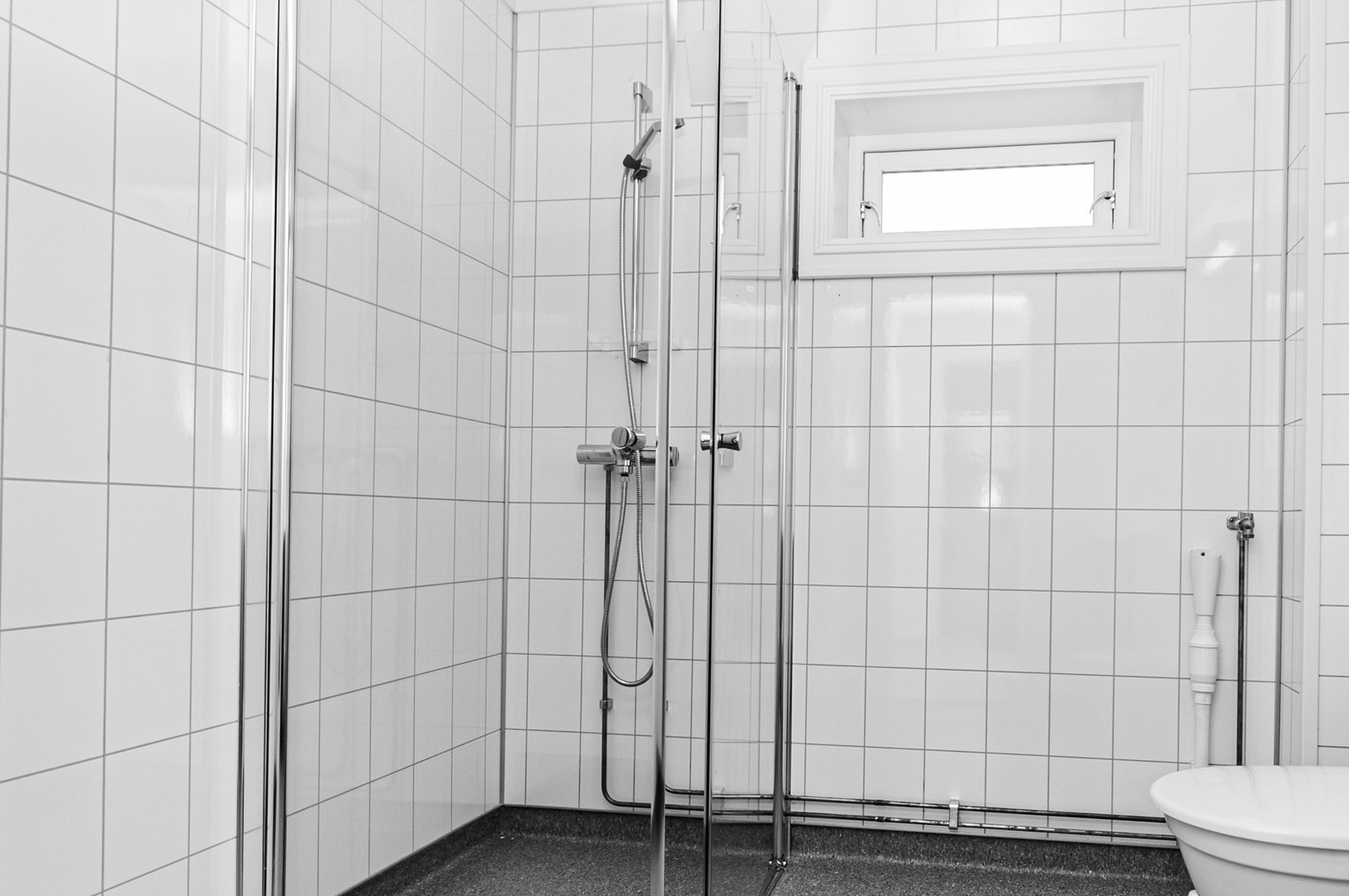 Dusjvegger på bad (1. etg): Galleribilde