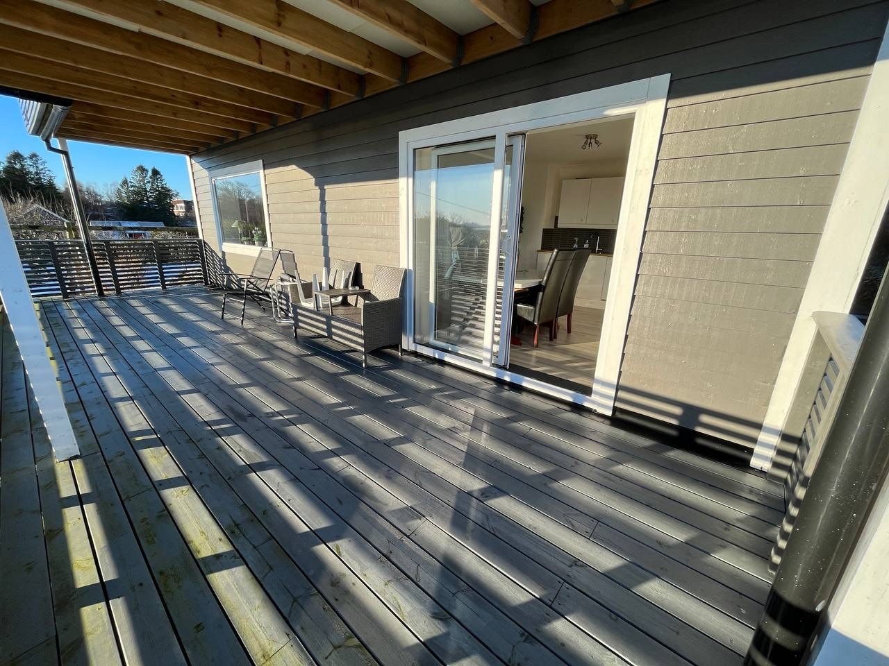 Stor terrrasse
Stor terrasse Galleribilde