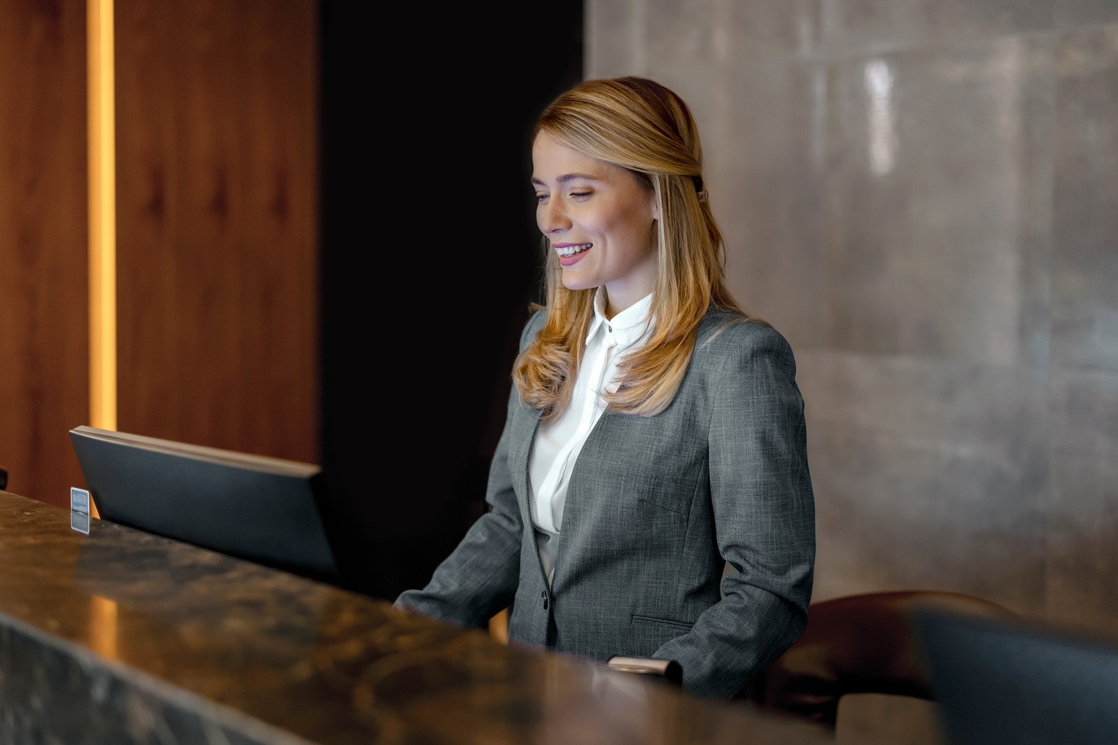 Husverten tar deg i mot og kan hjelpe til med praktiske ting. Galleribilde