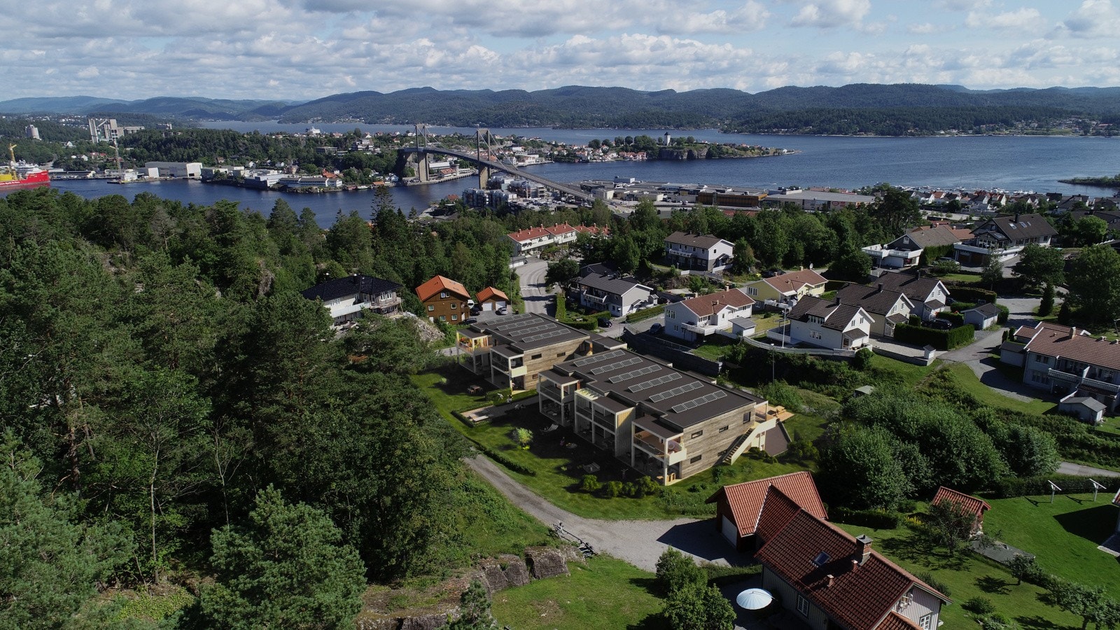 Mot Stathelle og Brevik Galleribilde