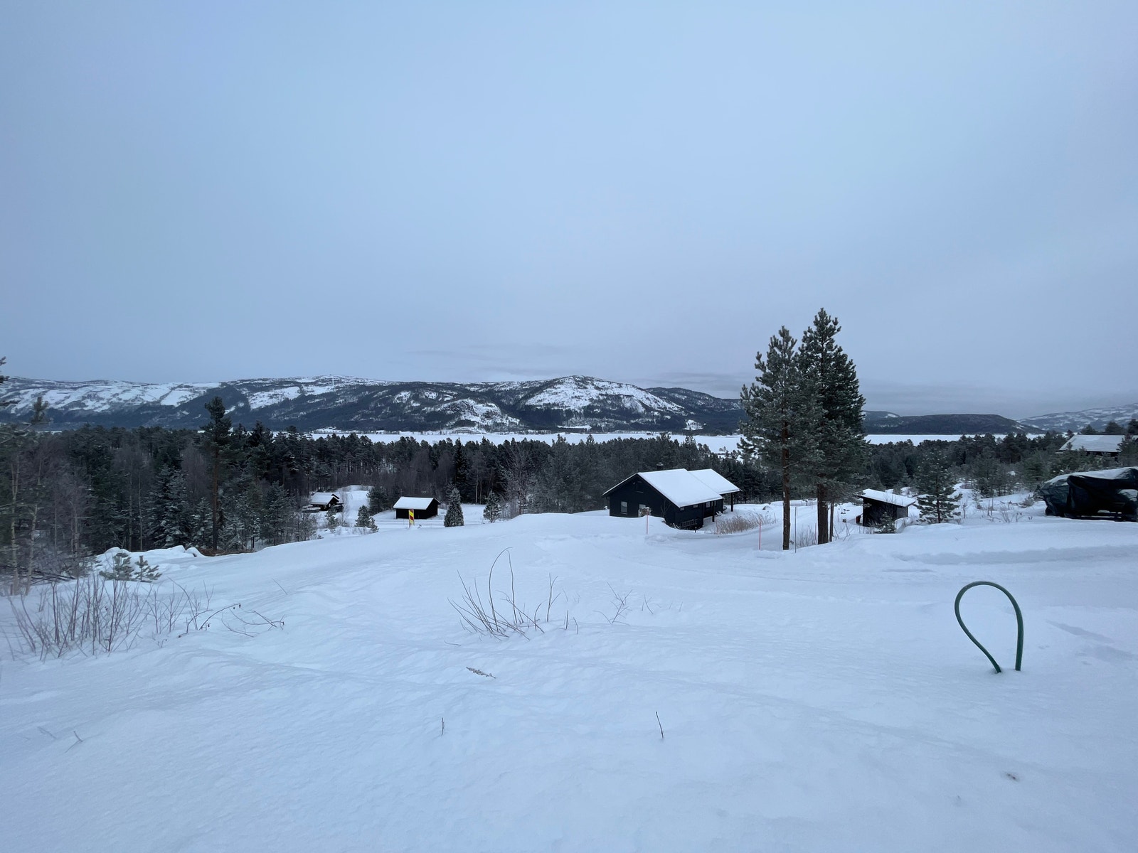 Utsiktbilde fra en av tomtene vinterstid Galleribilde