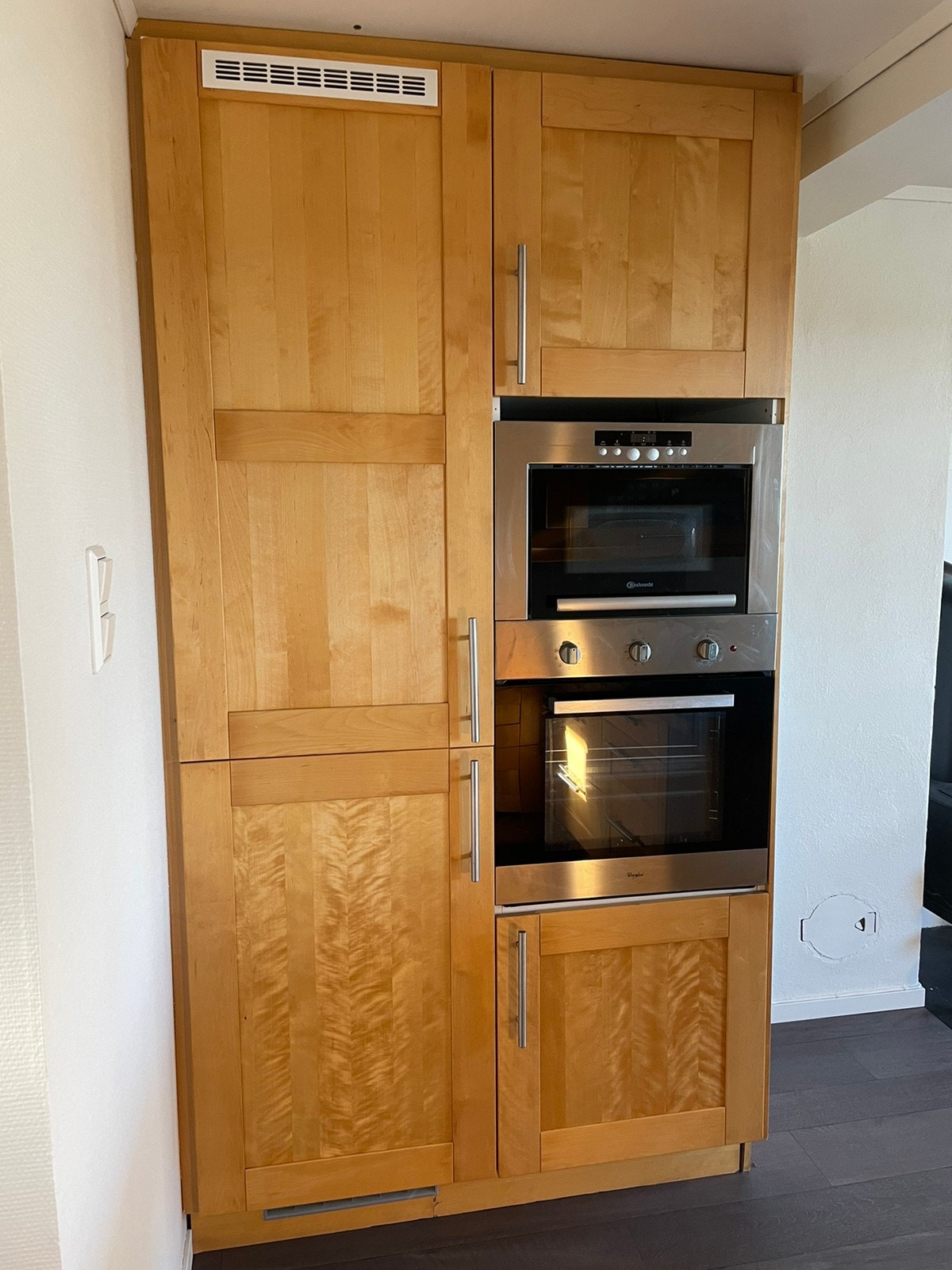 Kjøleskap, mikro og stekeovn Galleribilde