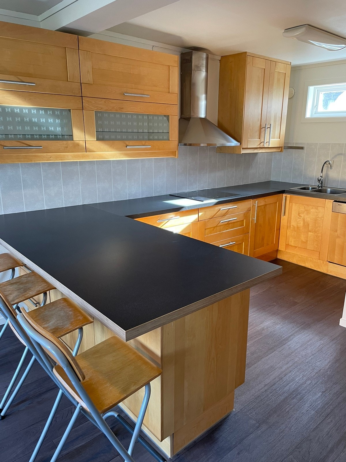 Stort kjøkken Galleribilde