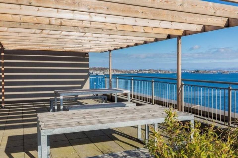 Felles takterrasse med grill Galleribilde