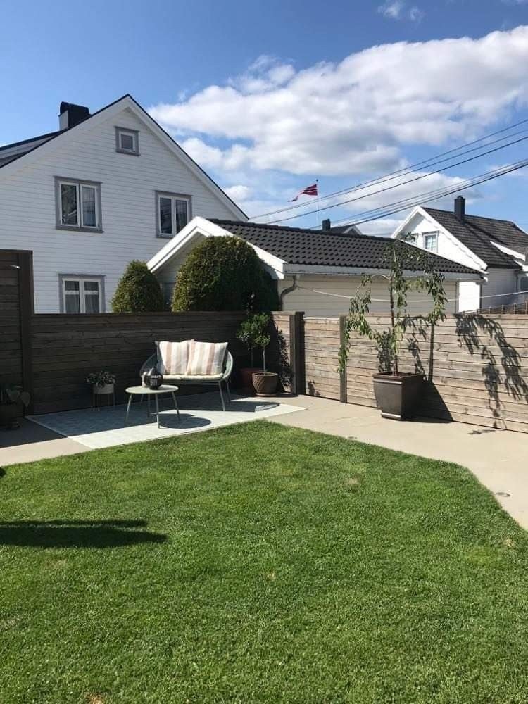 Uteområdet Galleribilde