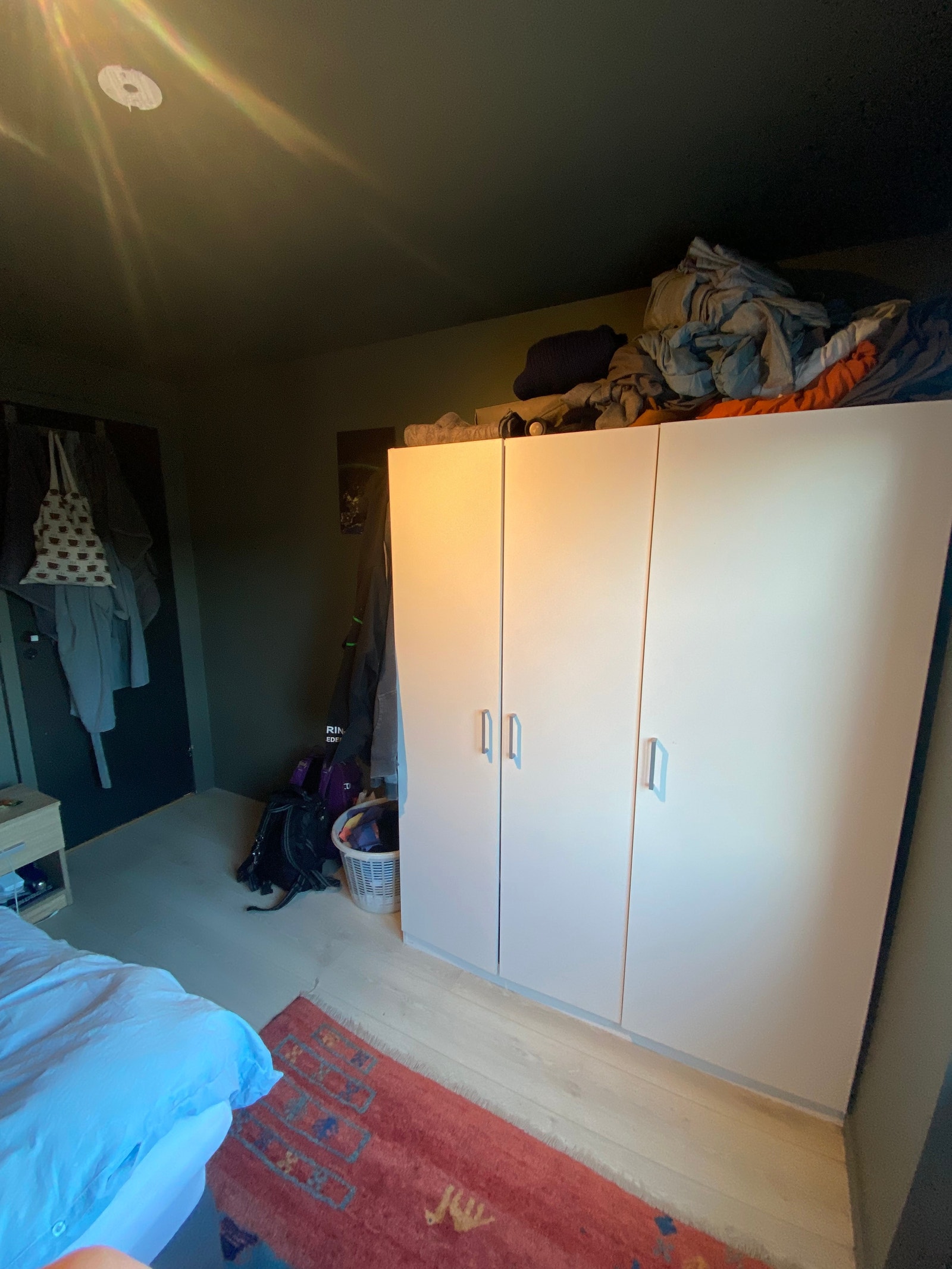Soverom 1, Stort skap Galleribilde