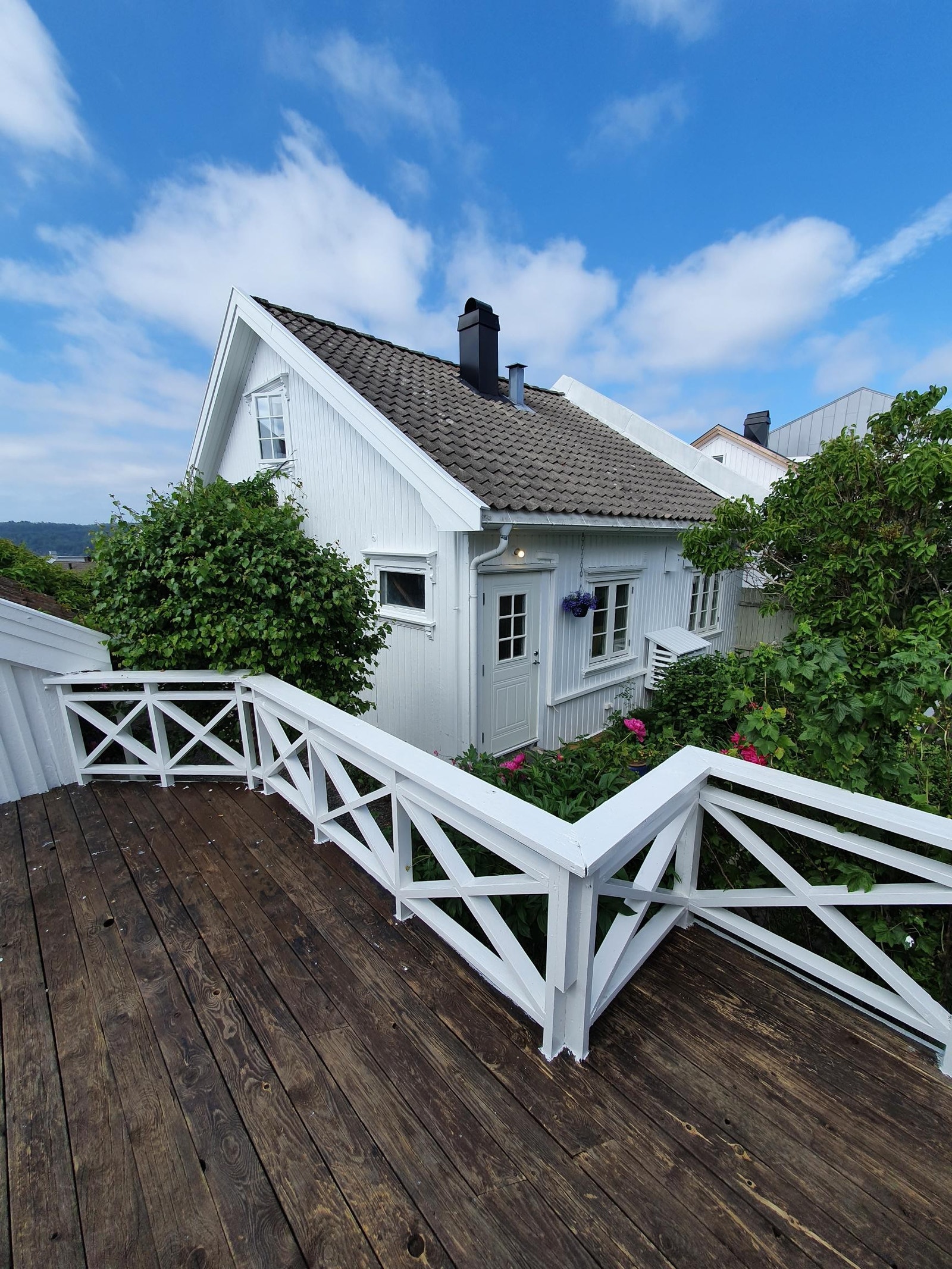 Terrassen og huset Galleribilde