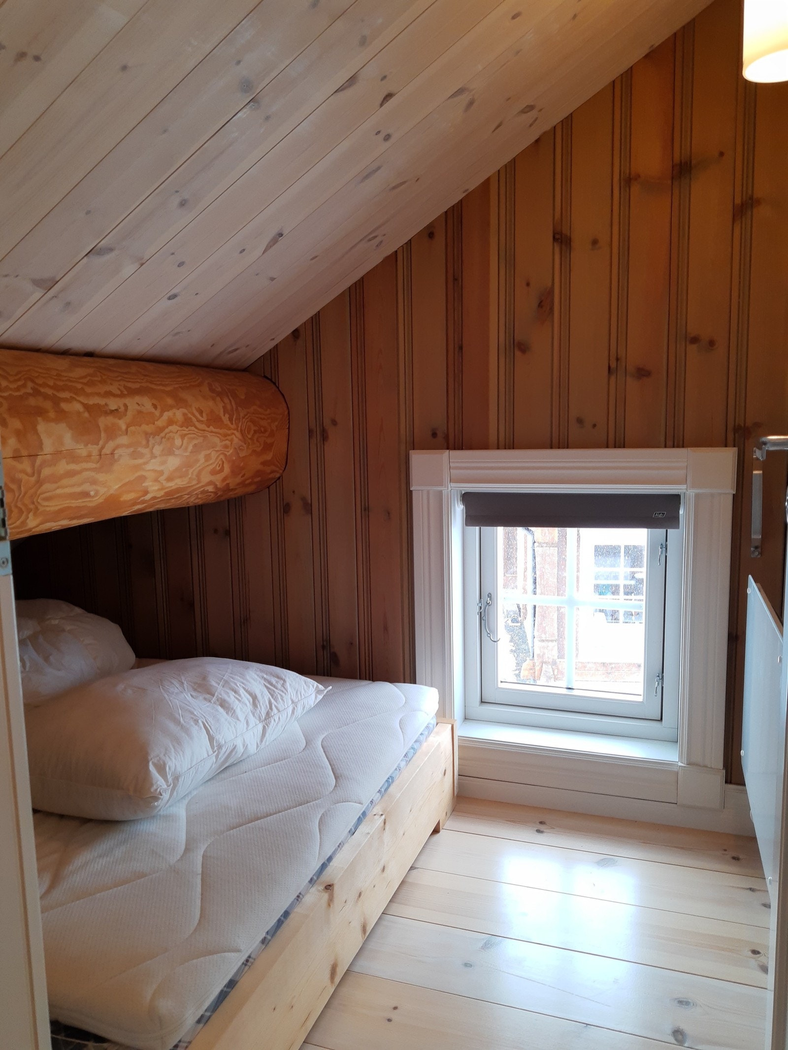 Sov 5 - 120cm seng - Hems Galleribilde