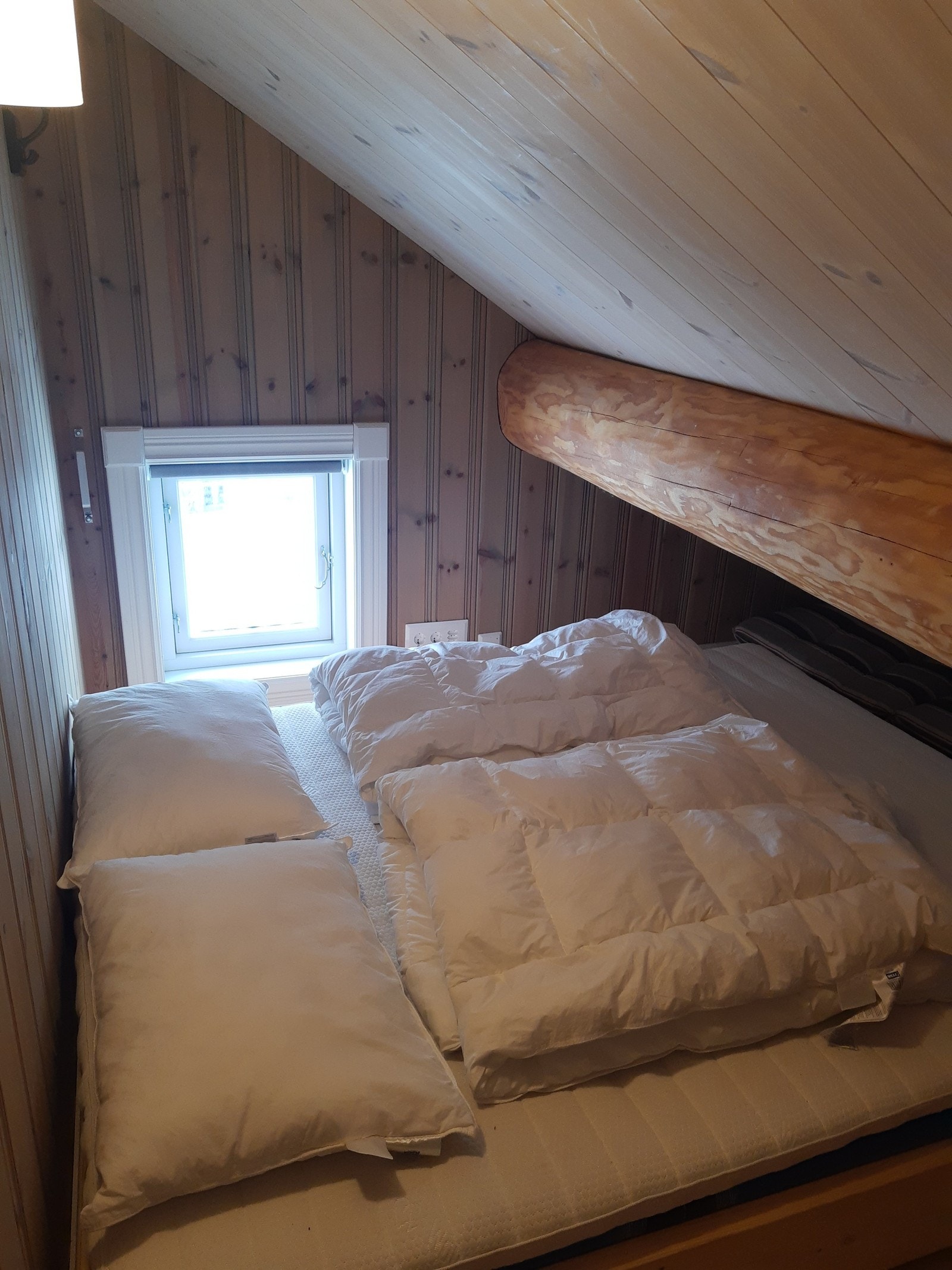 Sov 4 - 150 cm dobbeltseng - Hems Galleribilde