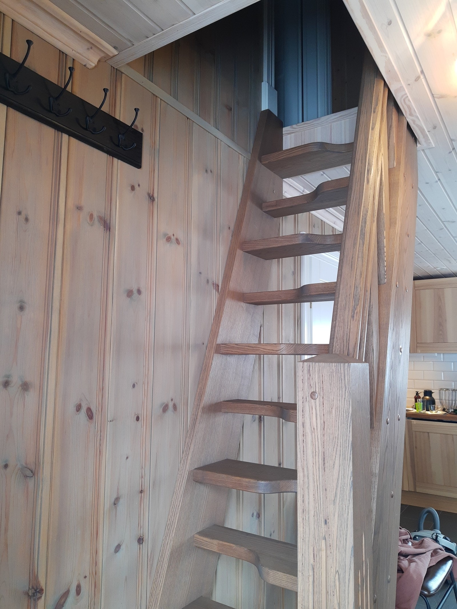 Hemstrapp ved inngangsparti Galleribilde