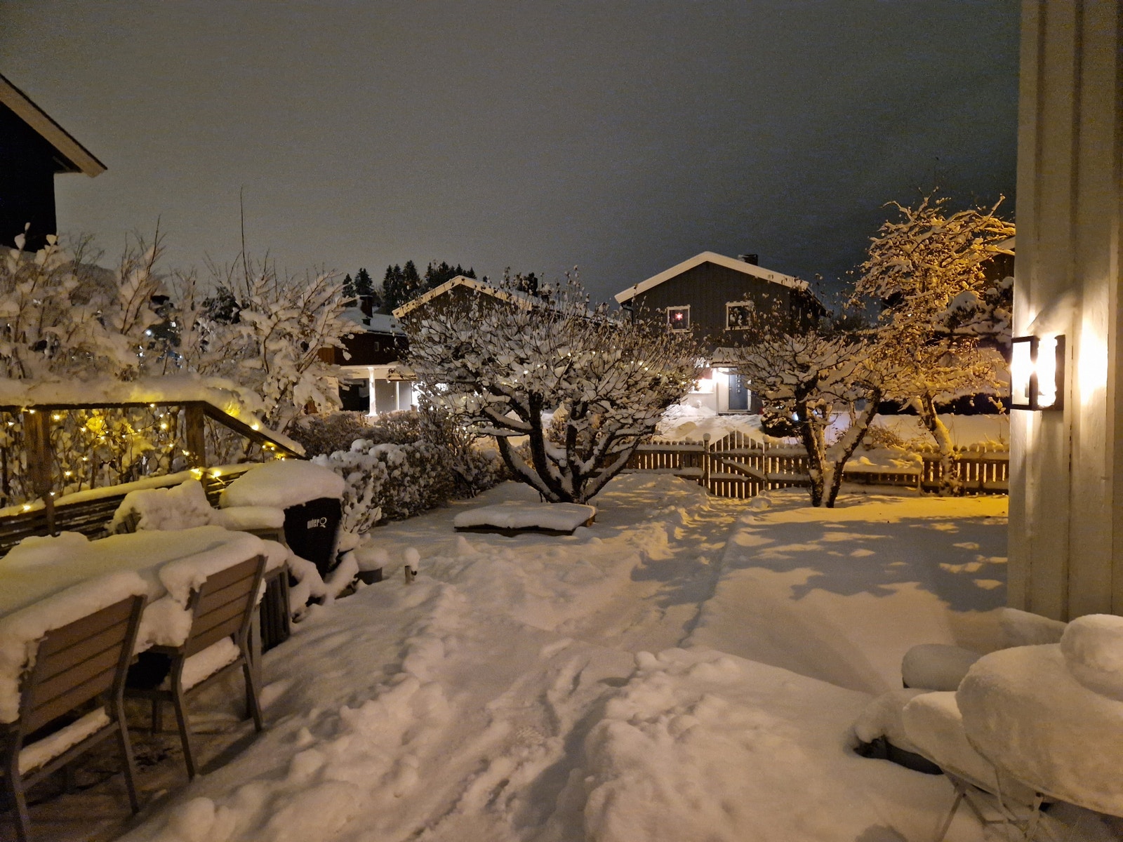 Vinterbilde av Eiksveien 38B. Galleribilde