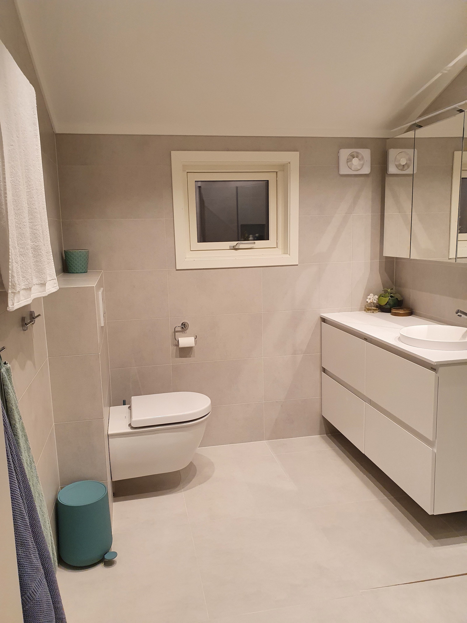 Lekkert og romslig bad fra 2018. Galleribilde