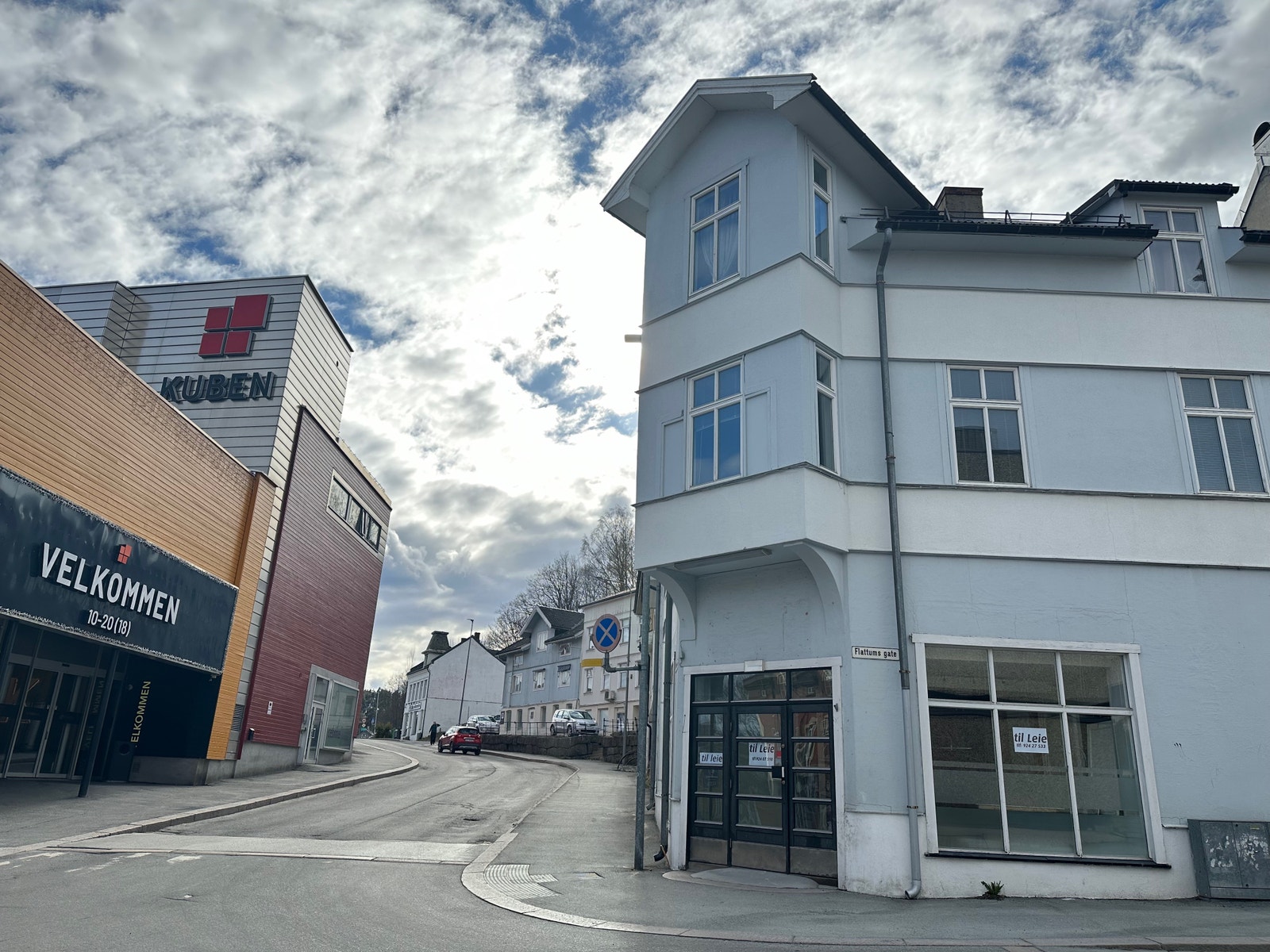 Vis -a -vis Kuben. Byens "storsenter" Galleribilde