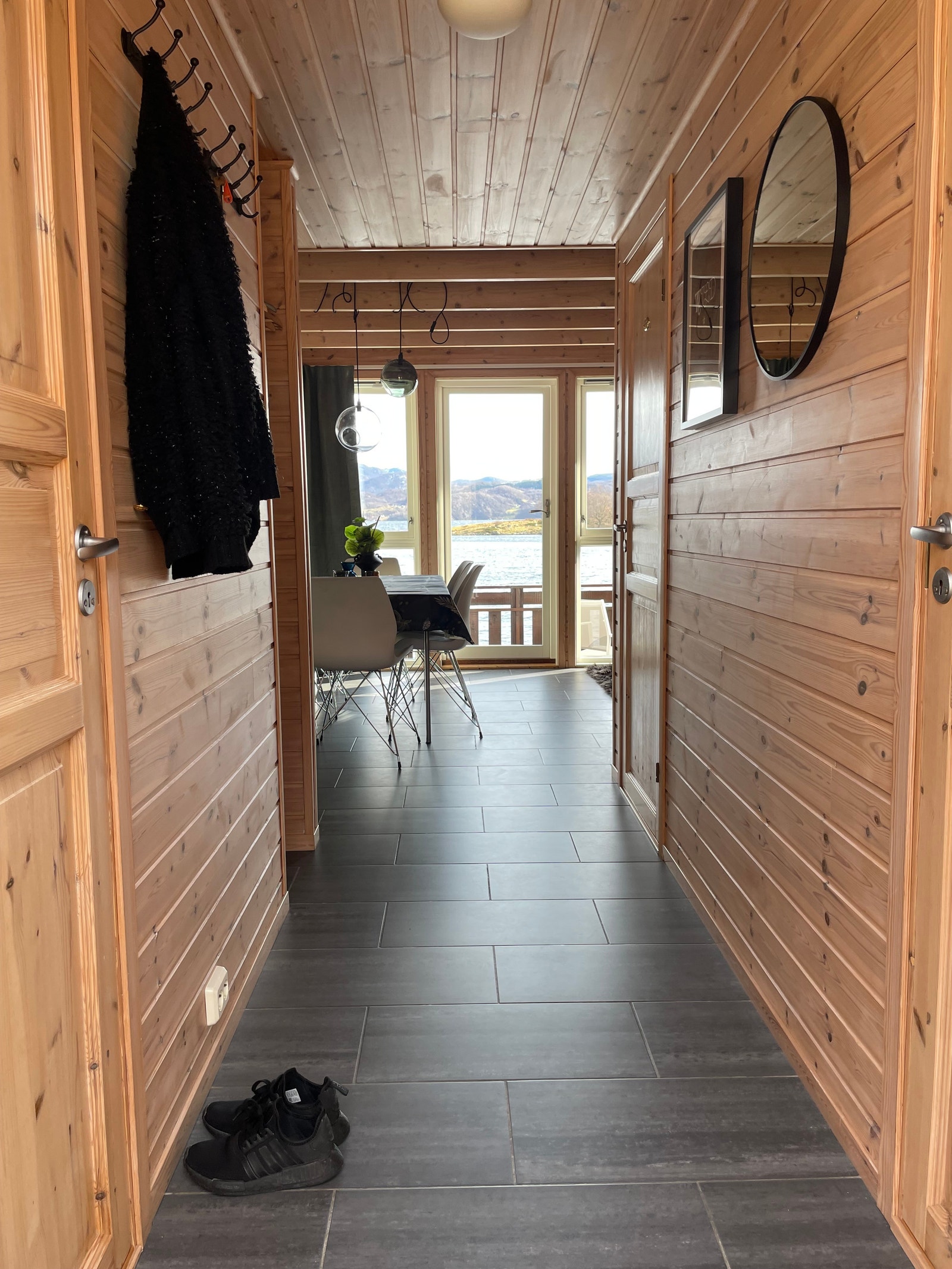 Lyst og trivelig Galleribilde