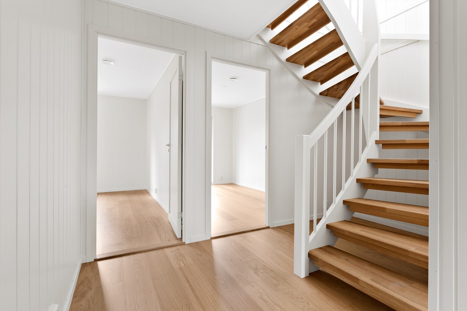 I 1. etasje finner du 2 soverom, bad og gang. Bolig nr. 46. Galleribilde