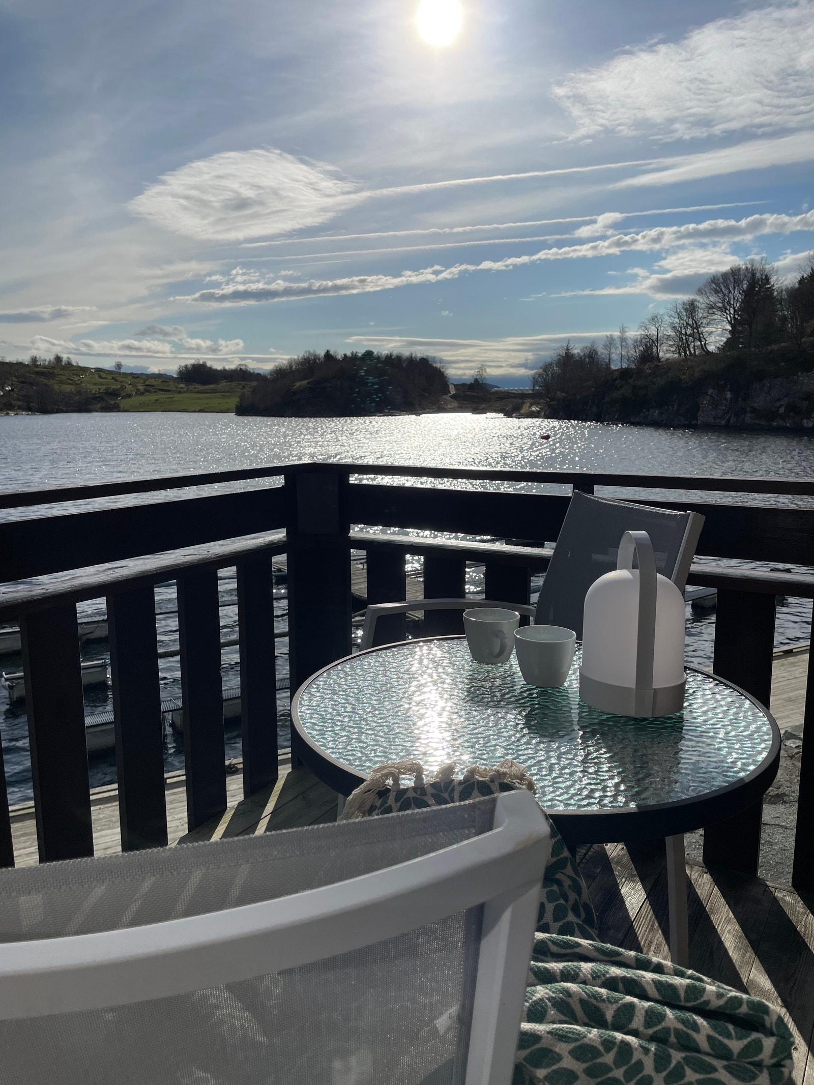 På verandaen kan morgenkaffen nytes ☕️ Galleribilde