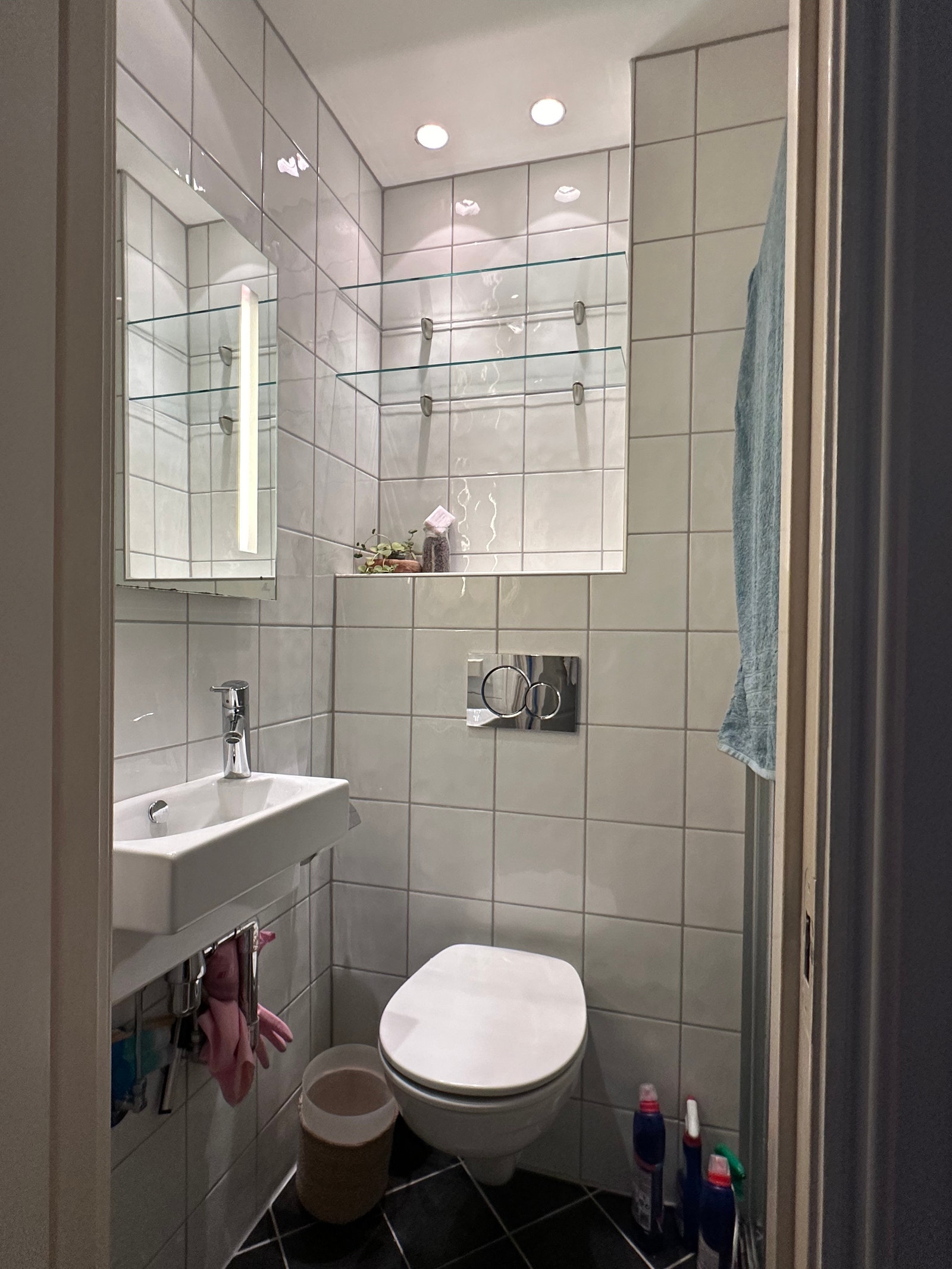 Lite, men funksjonelt bad Galleribilde