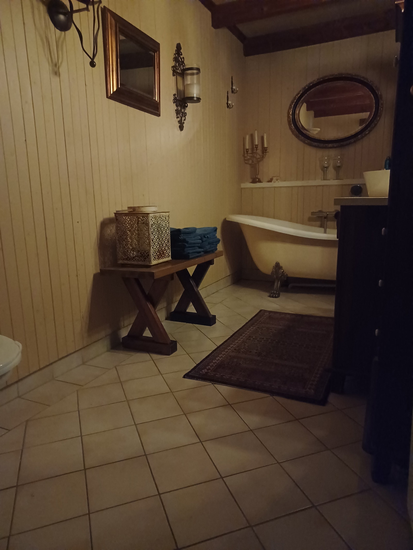 Bad hovedetasje Galleribilde