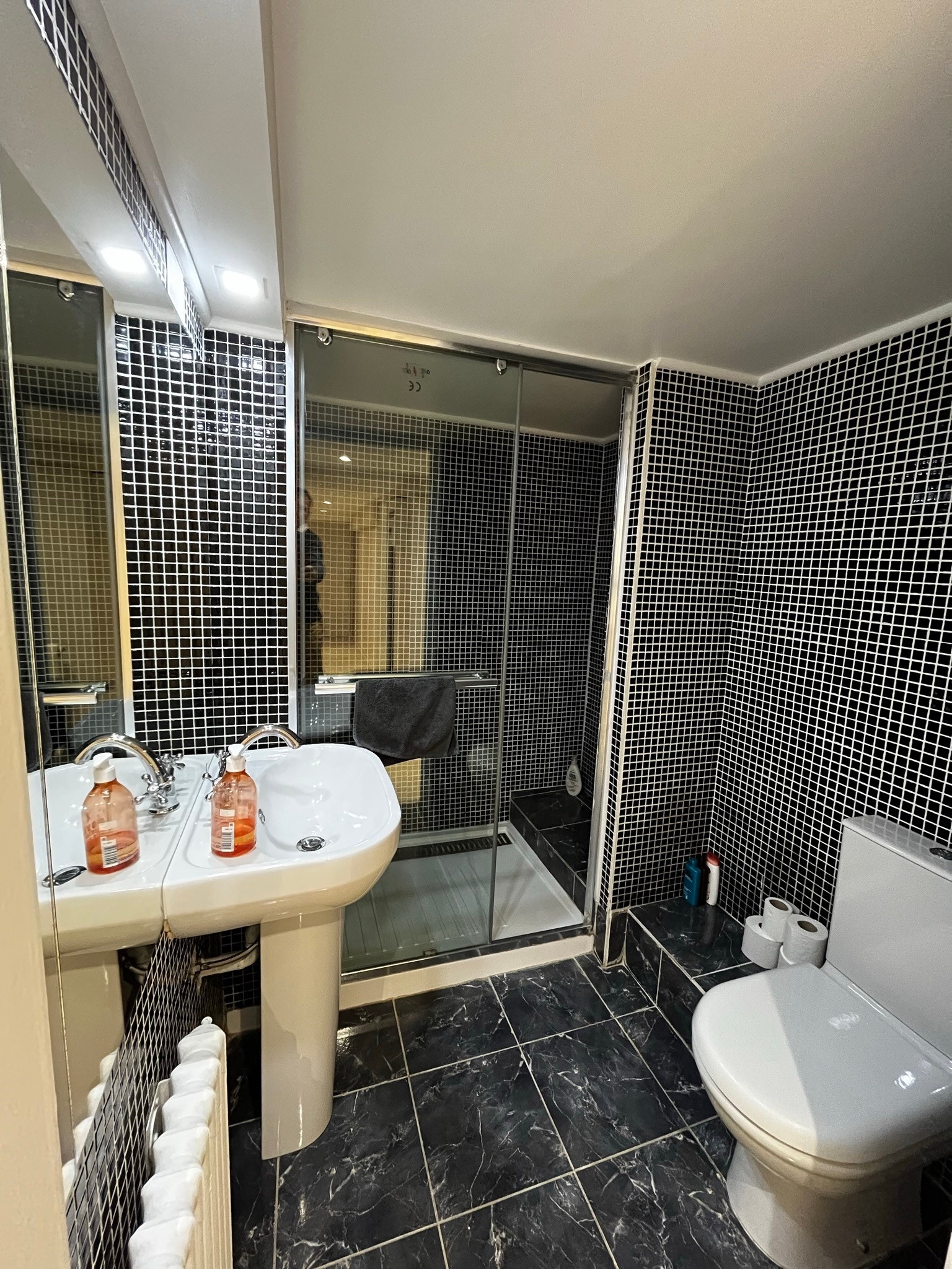 Ett av 5 bad Galleribilde