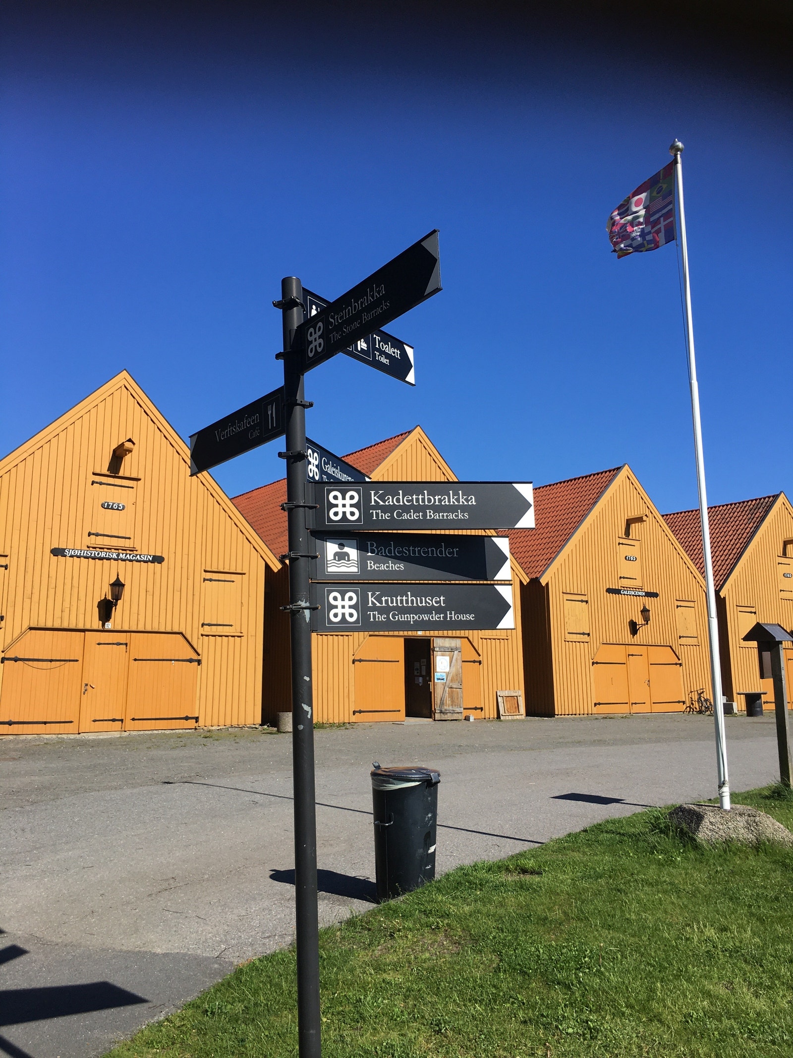 Galeiskurene på Fradriksværn Verft i Stavern Galleribilde