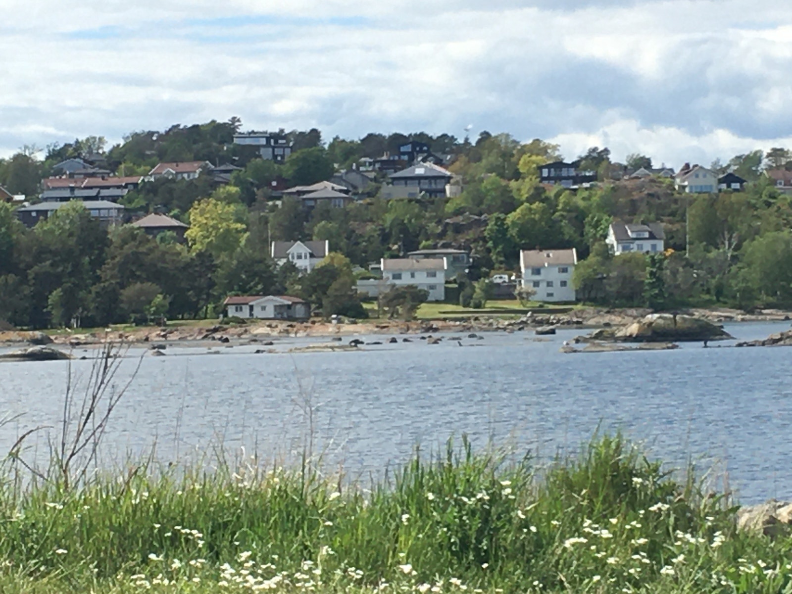 Huset i midten med pyramideformet tak Galleribilde