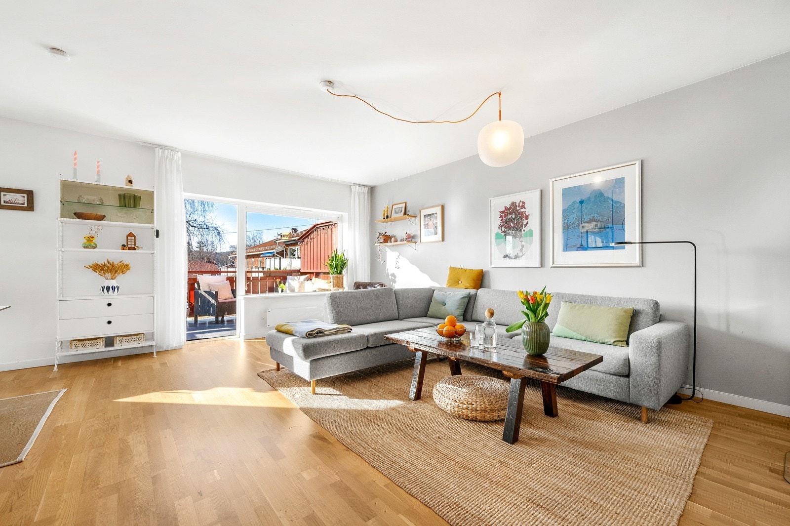 Her vil du få en naturlig plass for TV - og sofagruppe. Galleribilde