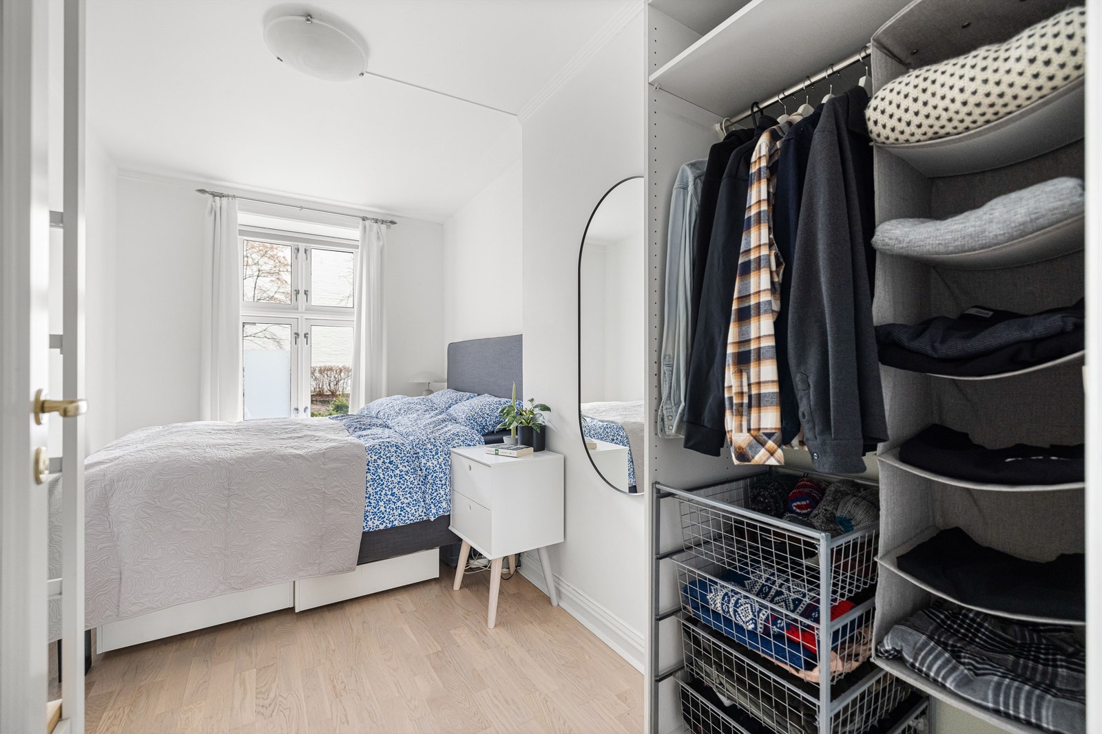 Hovedsoverommet vender mot bakgård Galleribilde
