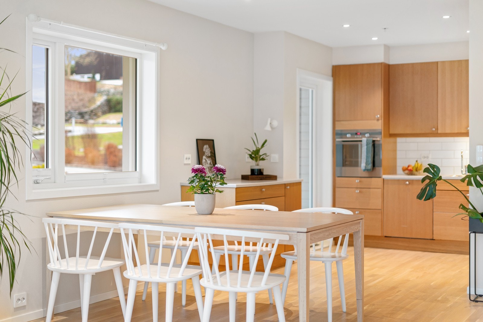 Lyst og delikat. Galleribilde