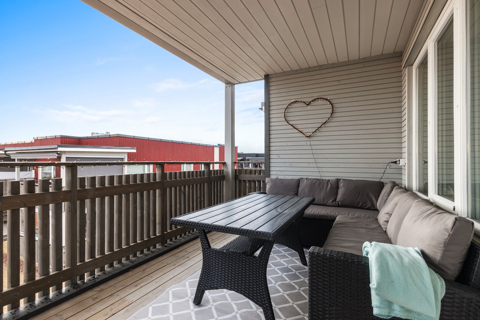 Her ligger man litt høyere en flere av bygningene grunnet oppvarmet garasjekjeller. Galleribilde