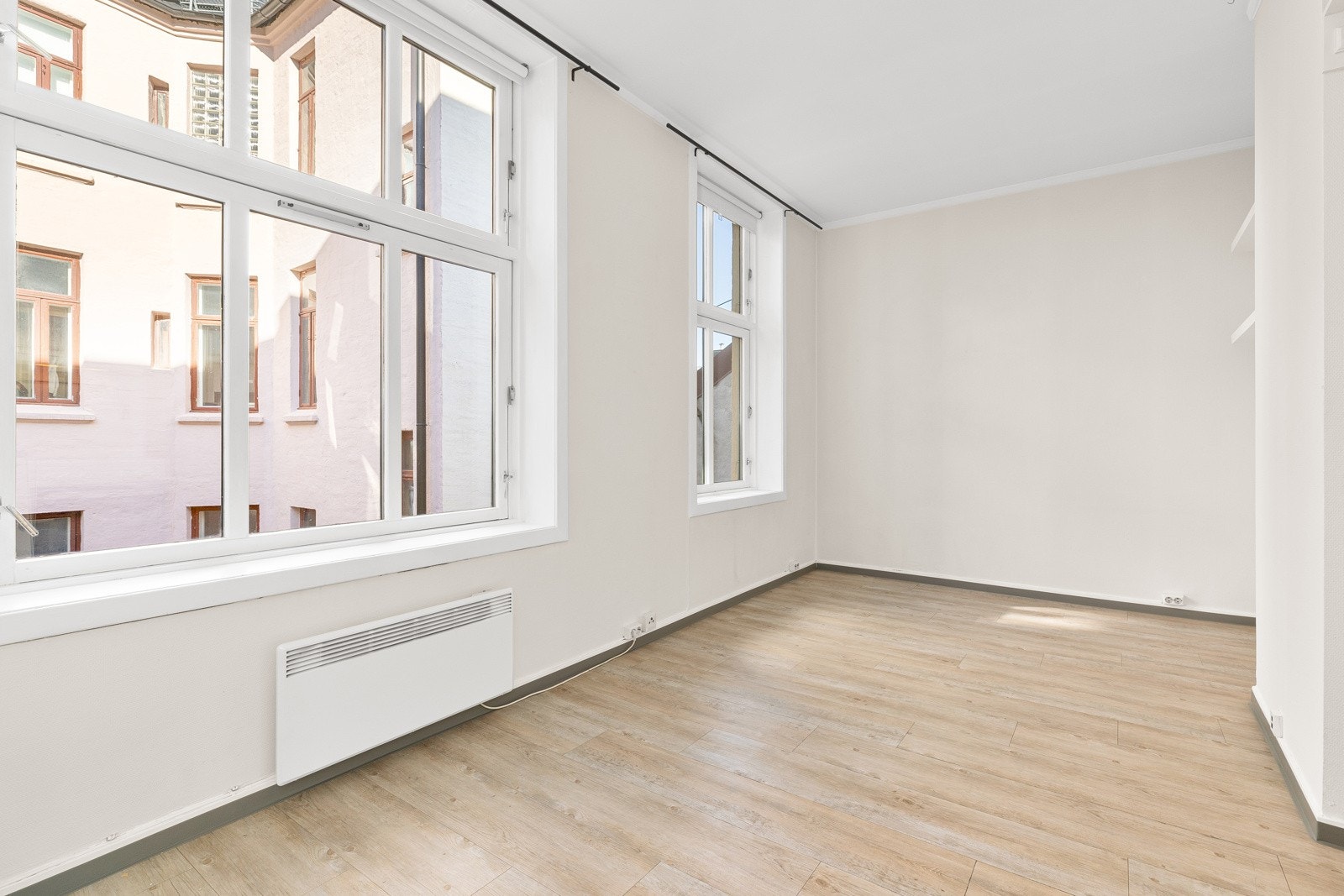 Her har vi gleden av å presentere en arealeffektiv leilighet med en svært sentral beliggenhet. Galleribilde