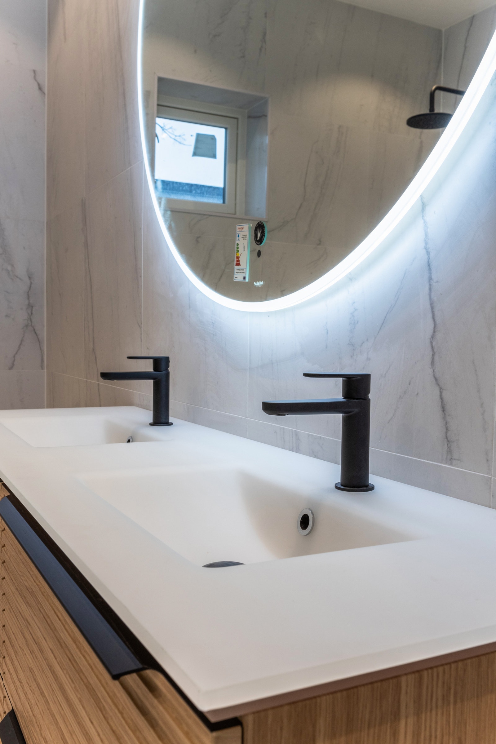 Dobbel servant i hovedbad Galleribilde