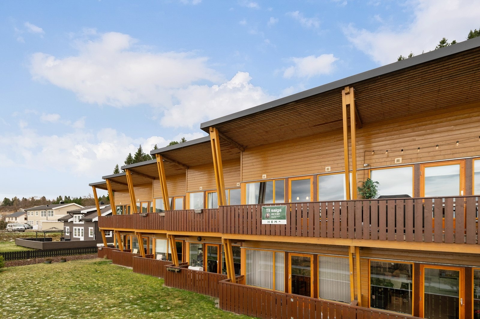 Her bor du med nærhet til alt du trenger i hverdagen, samt med en fantastisk nærhet til marka med sine godt preparerte turløyper sommer som vinterstid. Galleribilde