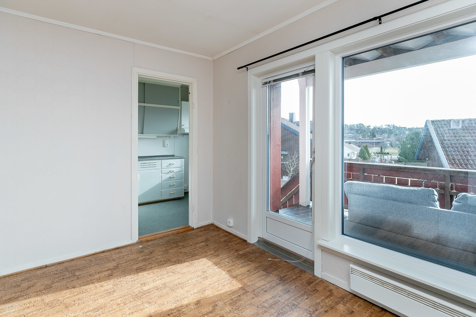 Fra stue er det utgang til veranda Galleribilde