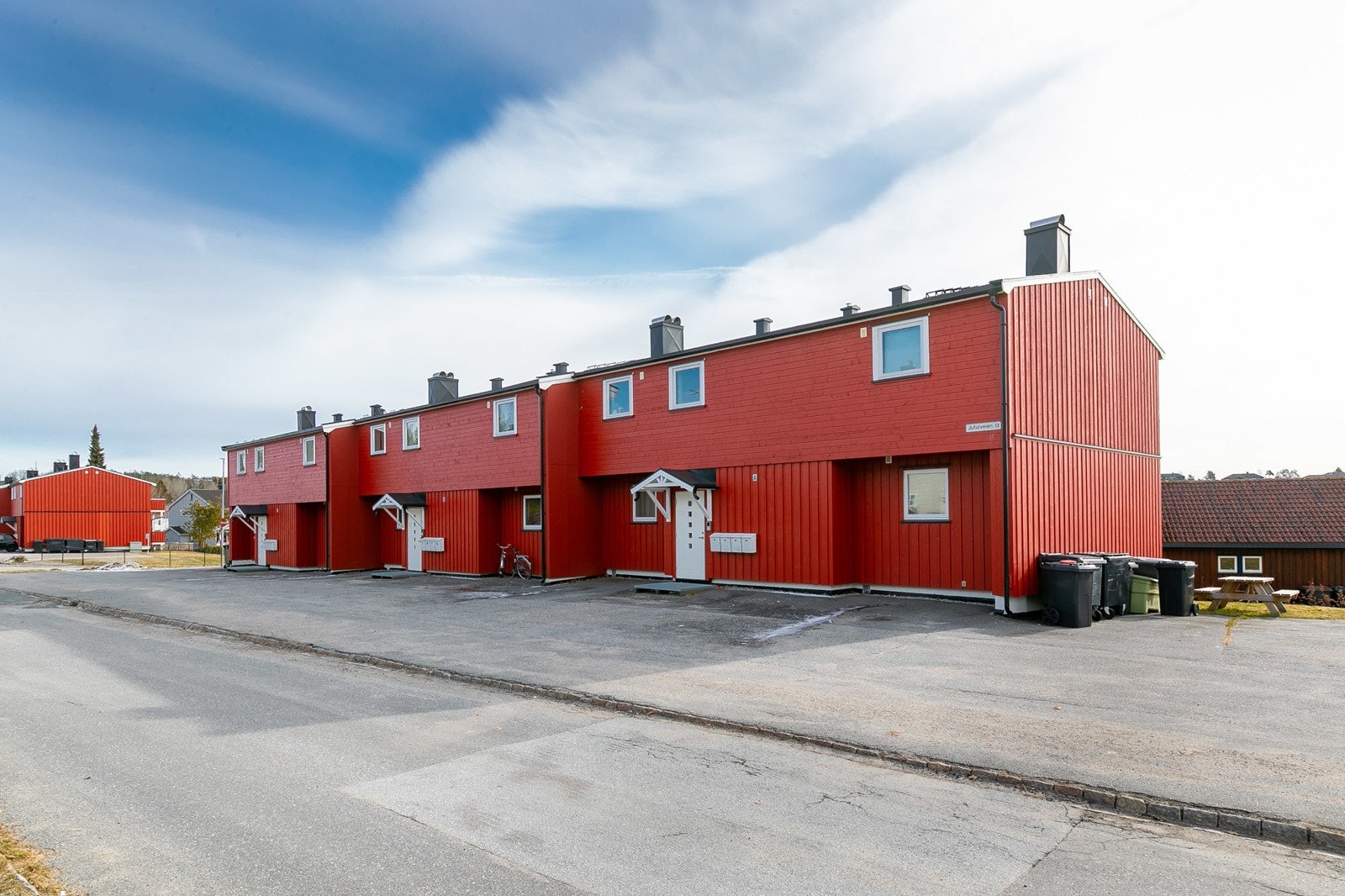 Fasade fra inngangsparti Galleribilde