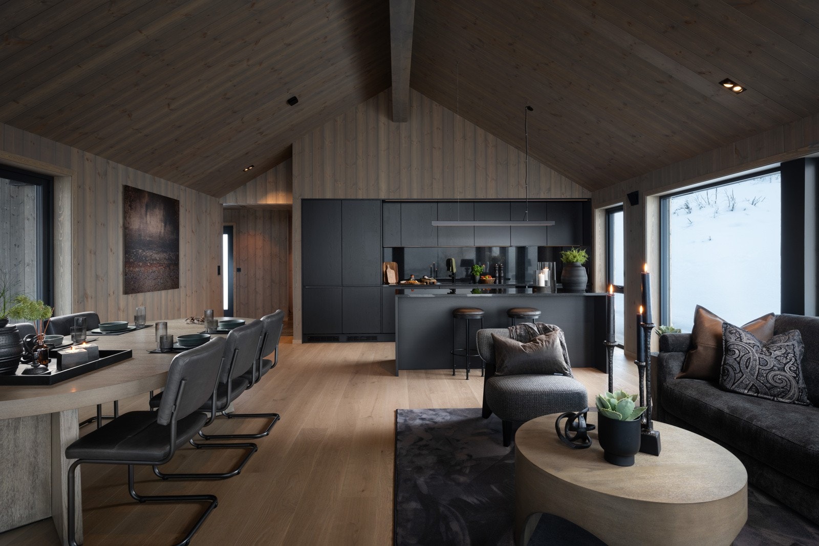 ...med god plass så både venner og familie kan nyte hyttelivet Galleribilde