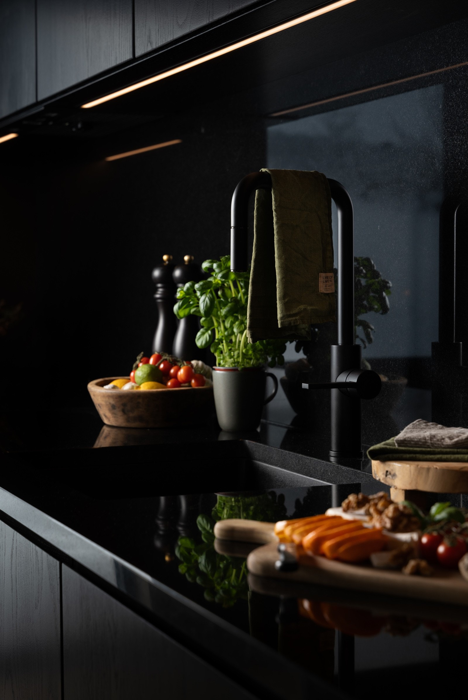 Hytten leveres med kjøkken fra fra den norske familiebedriften Strai (bilde fra annen hytte, avvik kan forekomme) Galleribilde