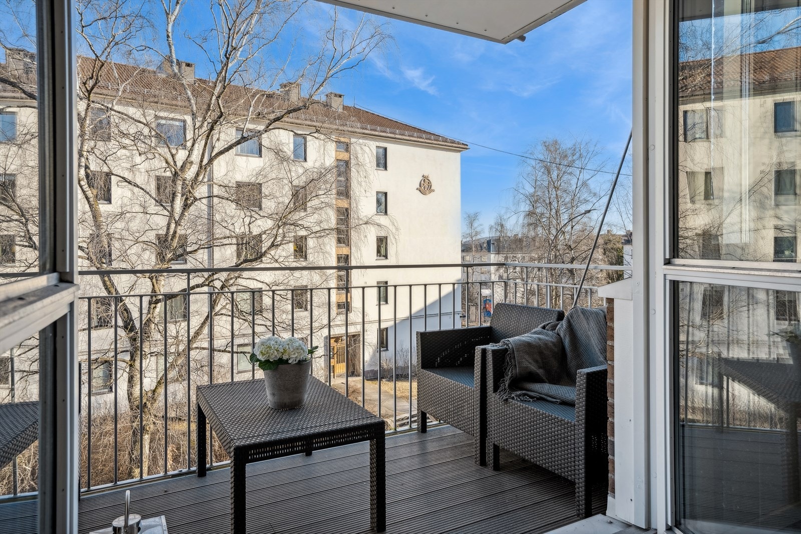 Her har du plass til både sittegruppe og grill Galleribilde