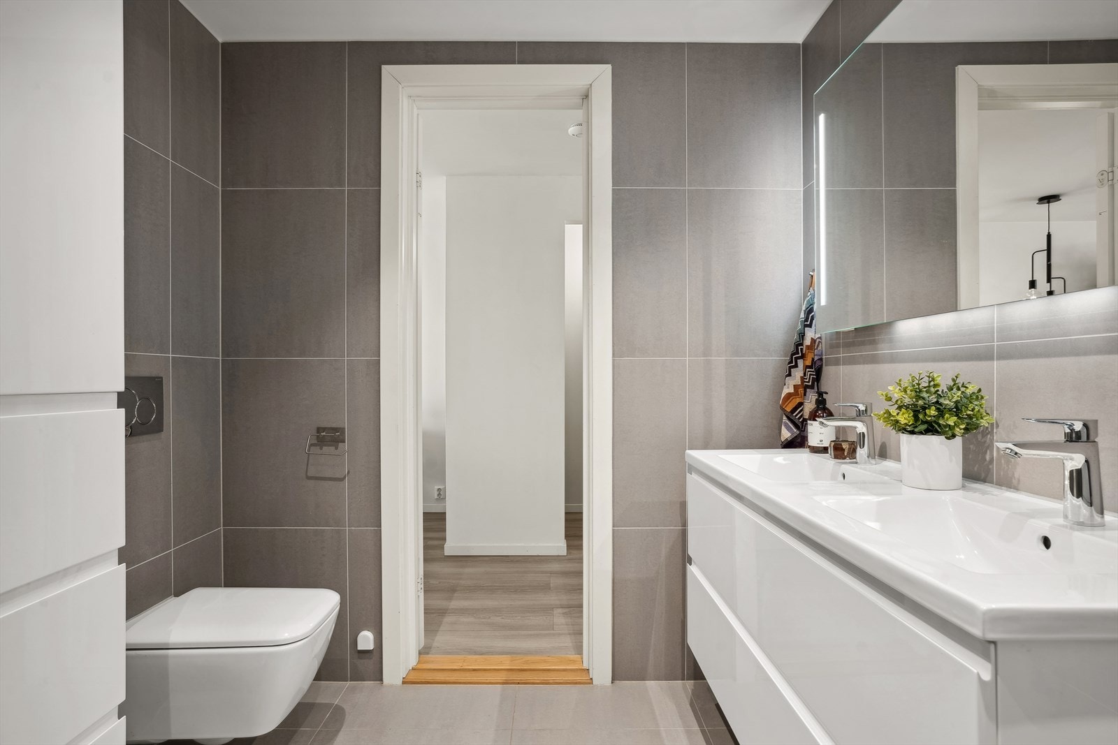 Flislagt bad pusset opp i 2018 Galleribilde