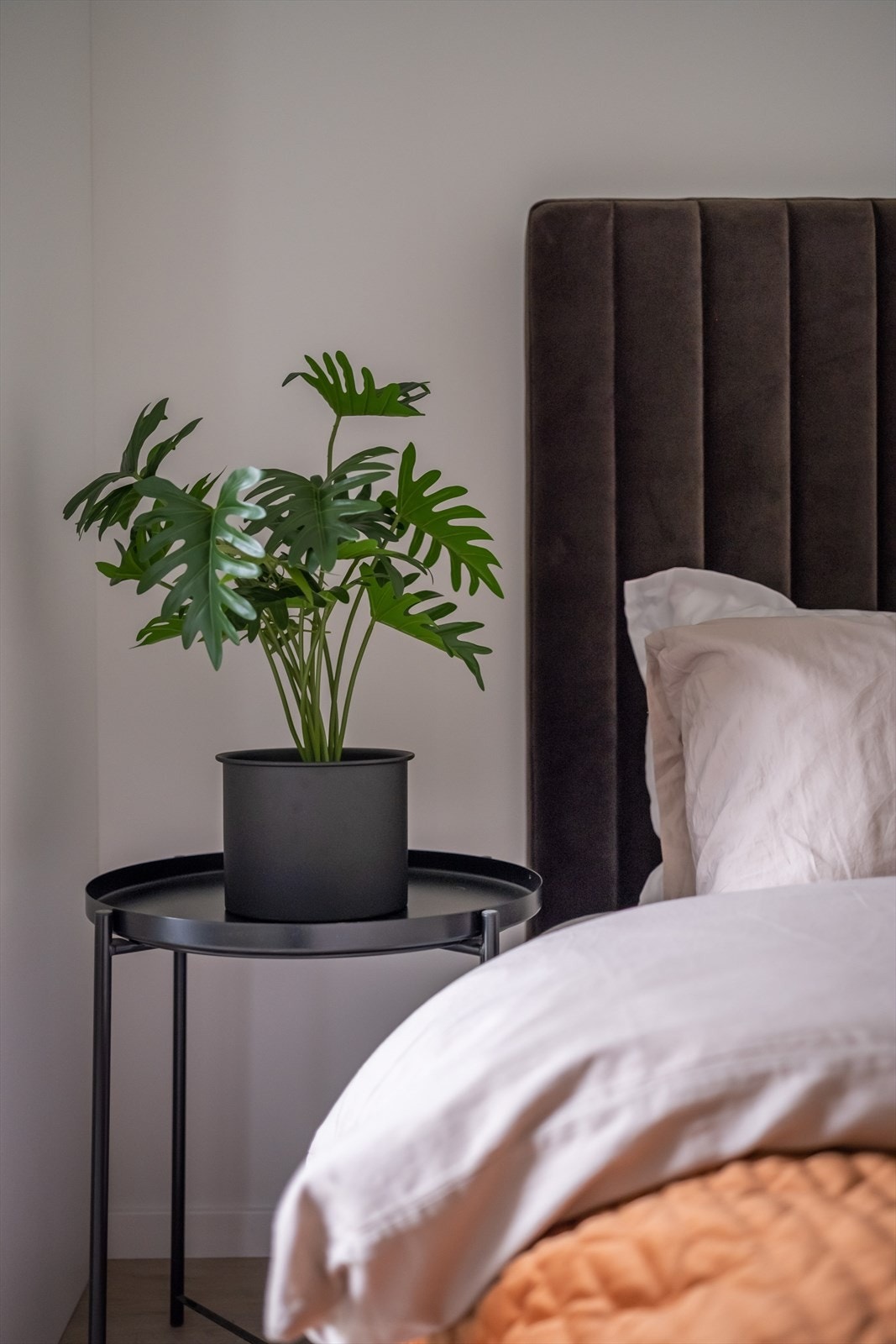 Rommet er malt i lyse farger som gjør det enkelt å innrede etter eget ønske. Galleribilde