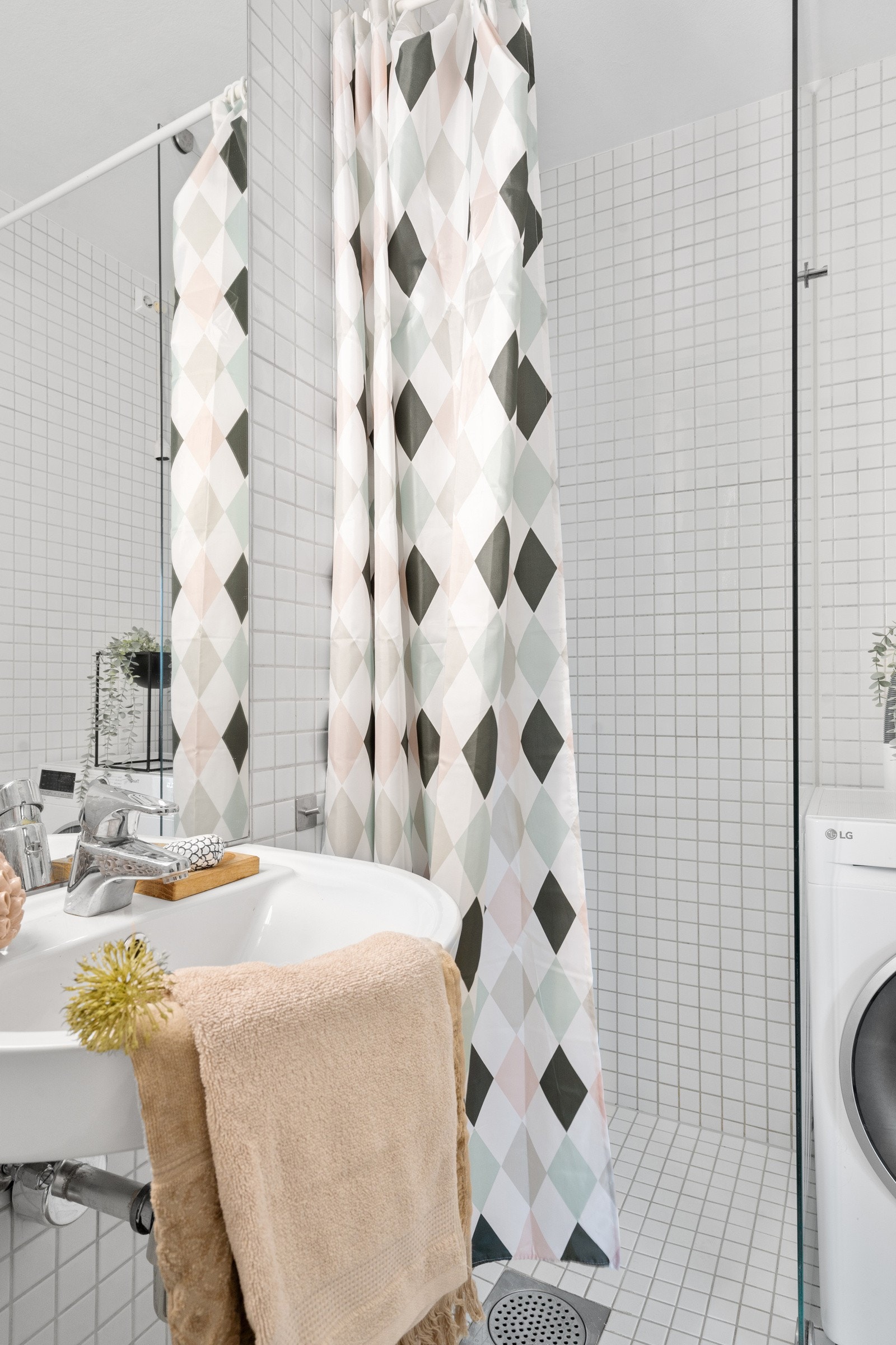 Opplegg for vaskemaskin. Galleribilde