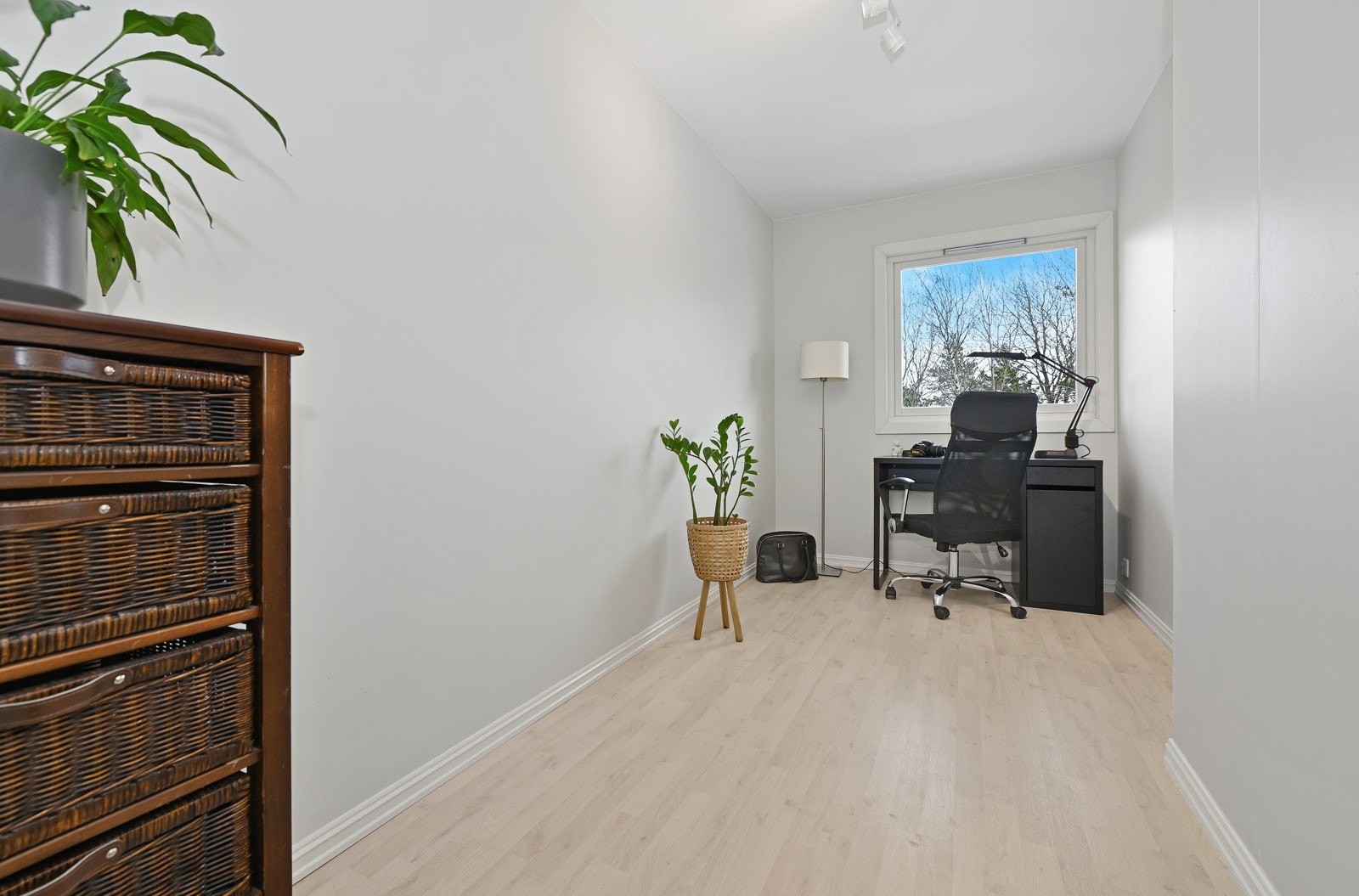 Leiligheten har forøvrig lagringsplass med innvendig bod og bod i kjelleren. Galleribilde