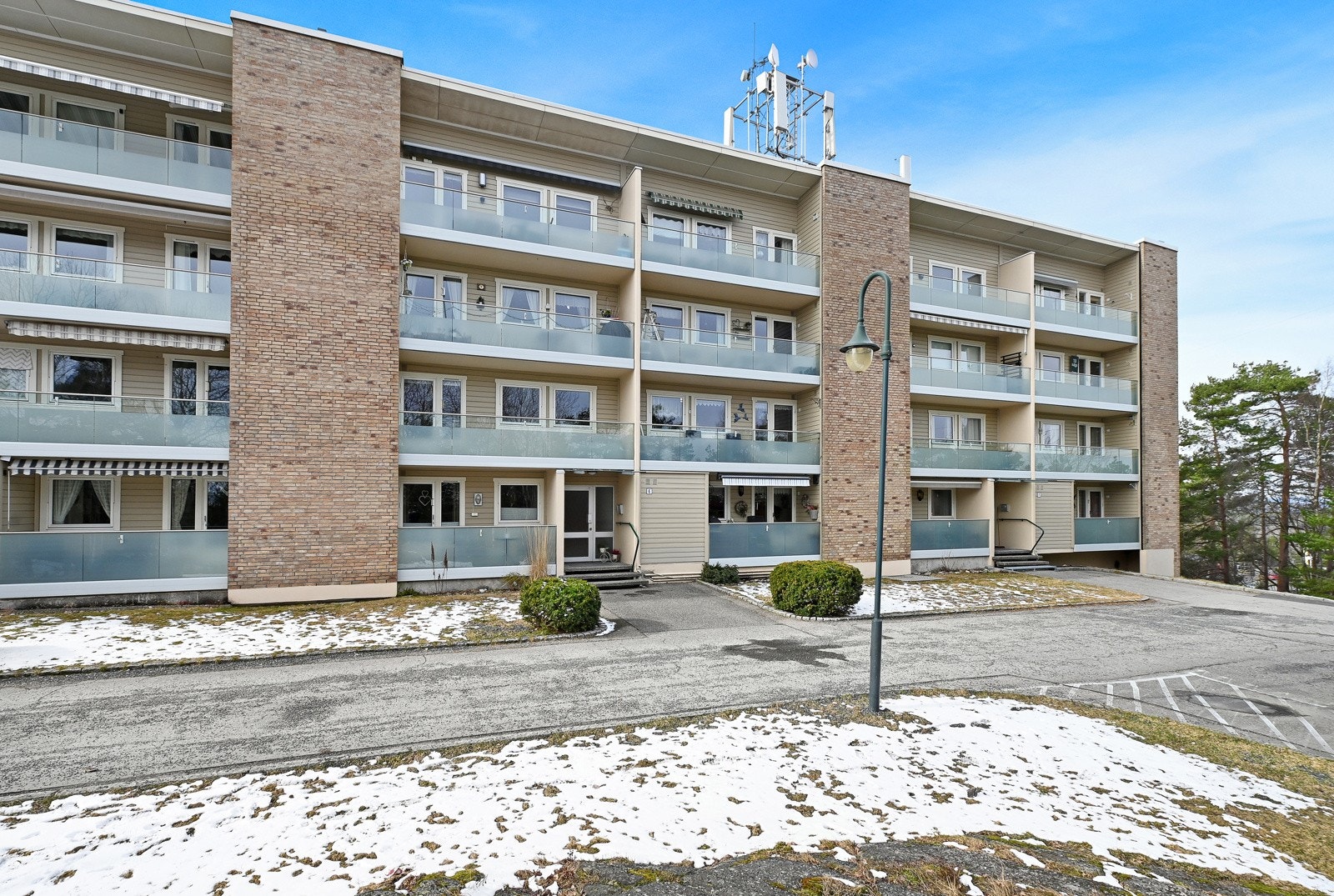 Her vil du bo i en stor leilighet med god standard og i et populært, veletablert boområde. Galleribilde