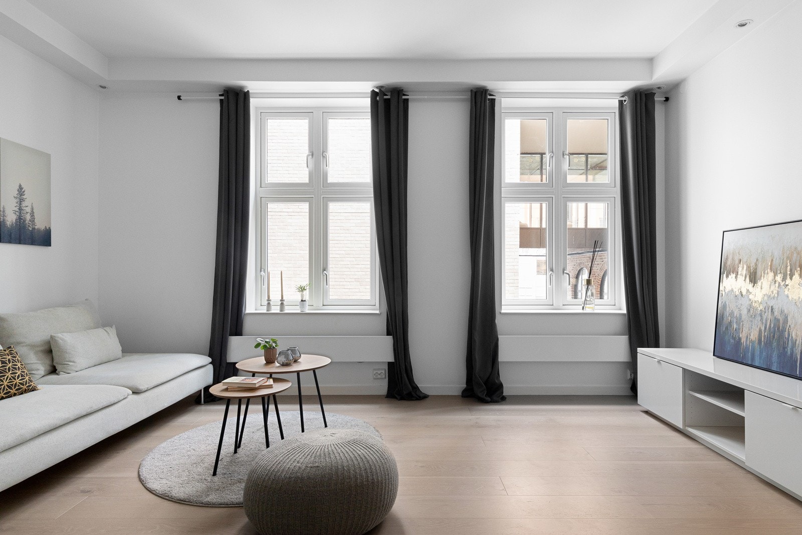 Lys og lekker 3-roms leilighet med mulighet for hybel beliggende i sentralt område. Galleribilde