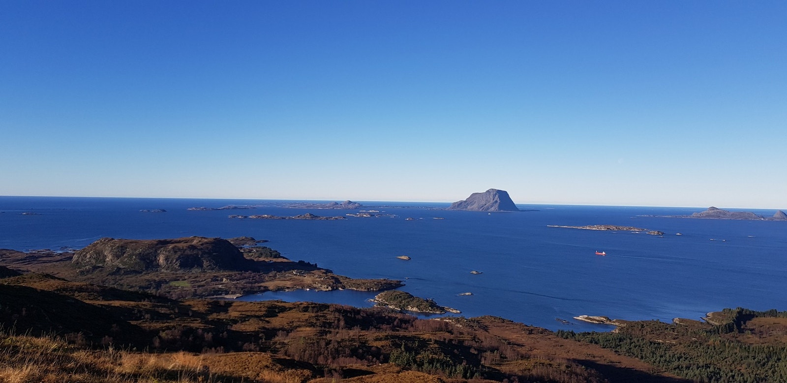 Einingsfjellet med utsikt til Alden og Lammetunfjellet Galleribilde