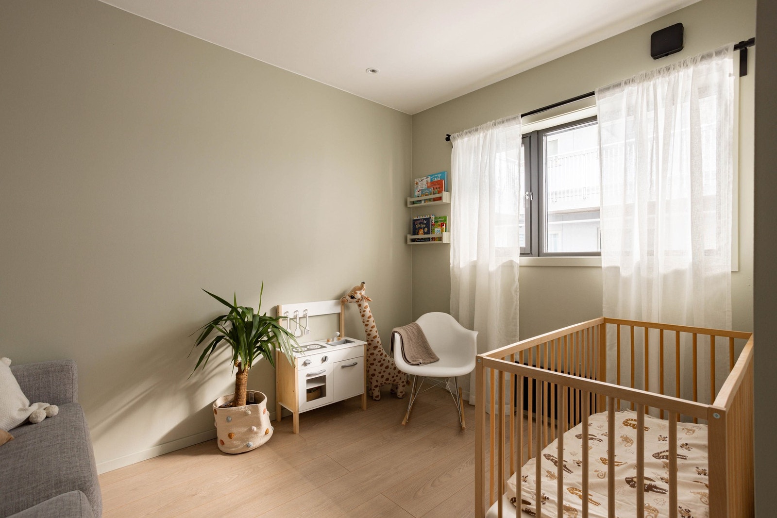 Det andre soverommet ligger praktisk til rett ovenfor hovedsoverommet. Galleribilde