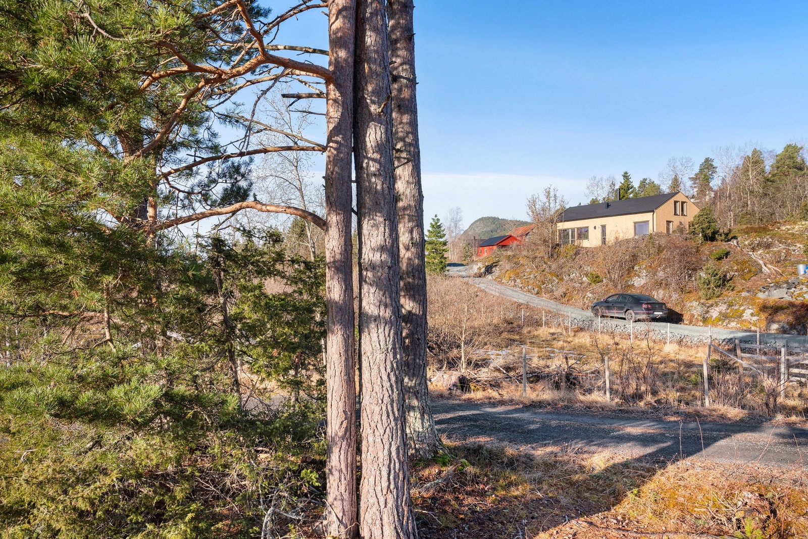 Kun 1 times kjøring fra Trondheim. 30 minutter til både Stjørdal og Levanger. 15 minutter til Frosta. Galleribilde