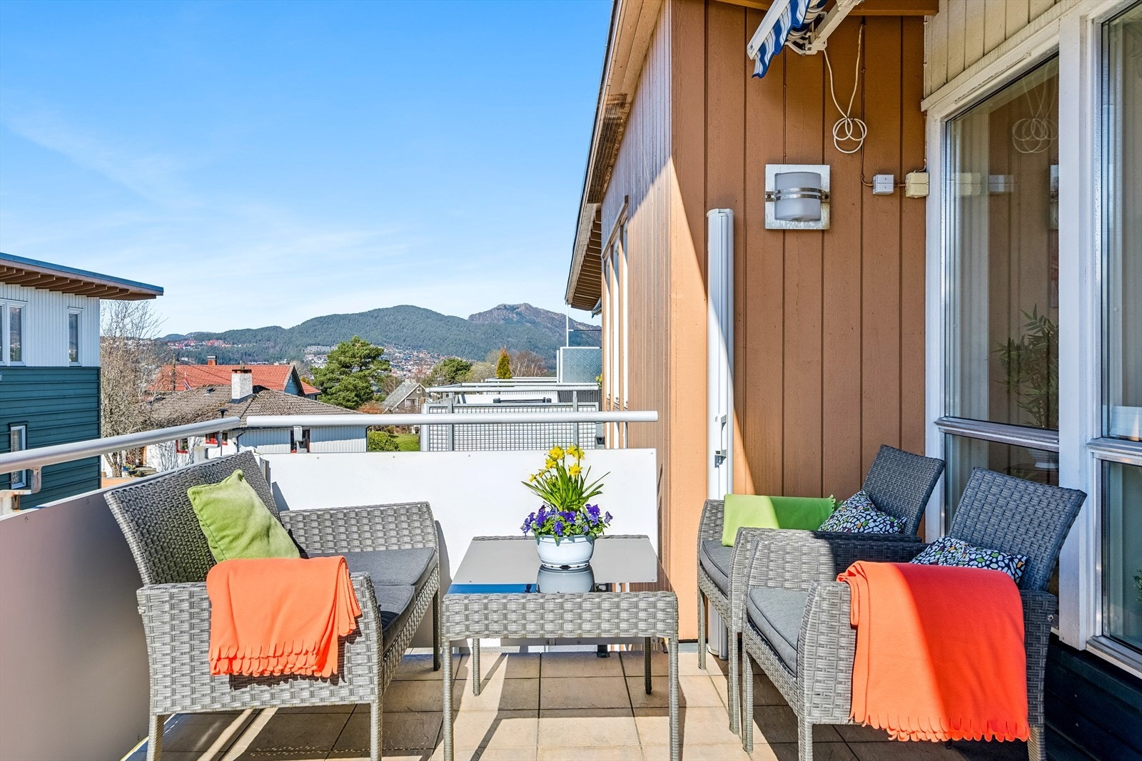 Toppleilighet med god terrasse. Galleribilde