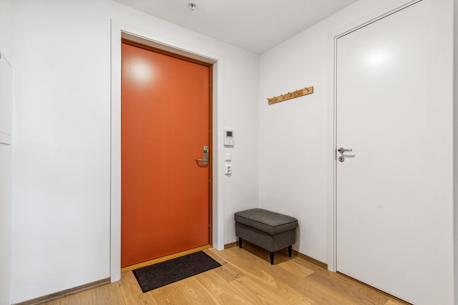 I tillegg til boden ved entreen disponeres det en kjellerbod på rundt 5 kvm. Galleribilde